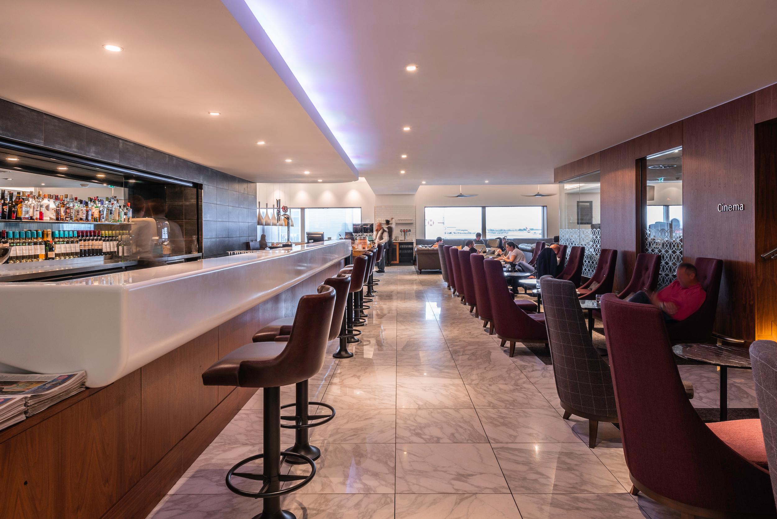 No1 Lounge Heathrow Airport Terminal 3 Side Bar Space