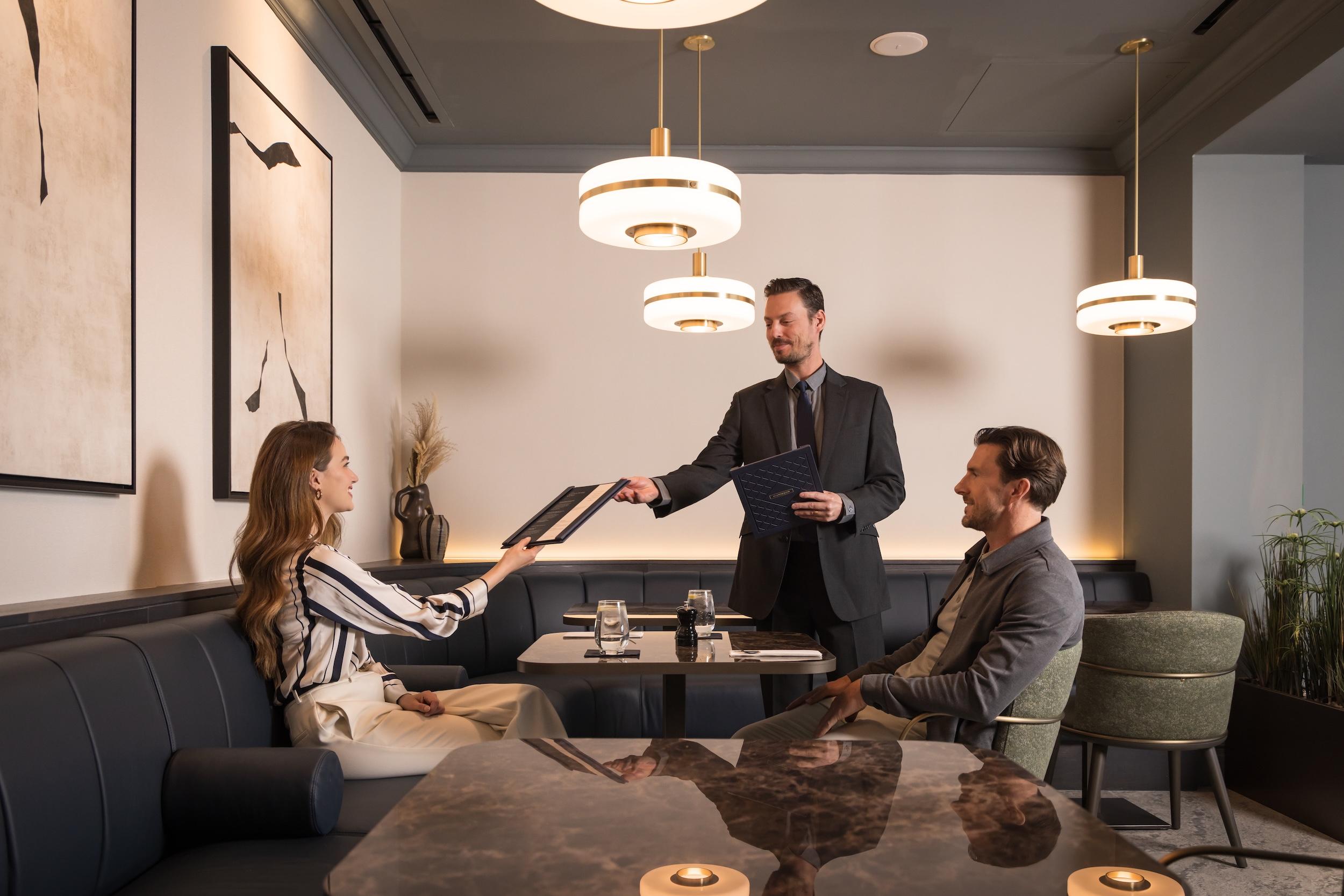 Heathrow Terminal 3 Clubrooms Table Service